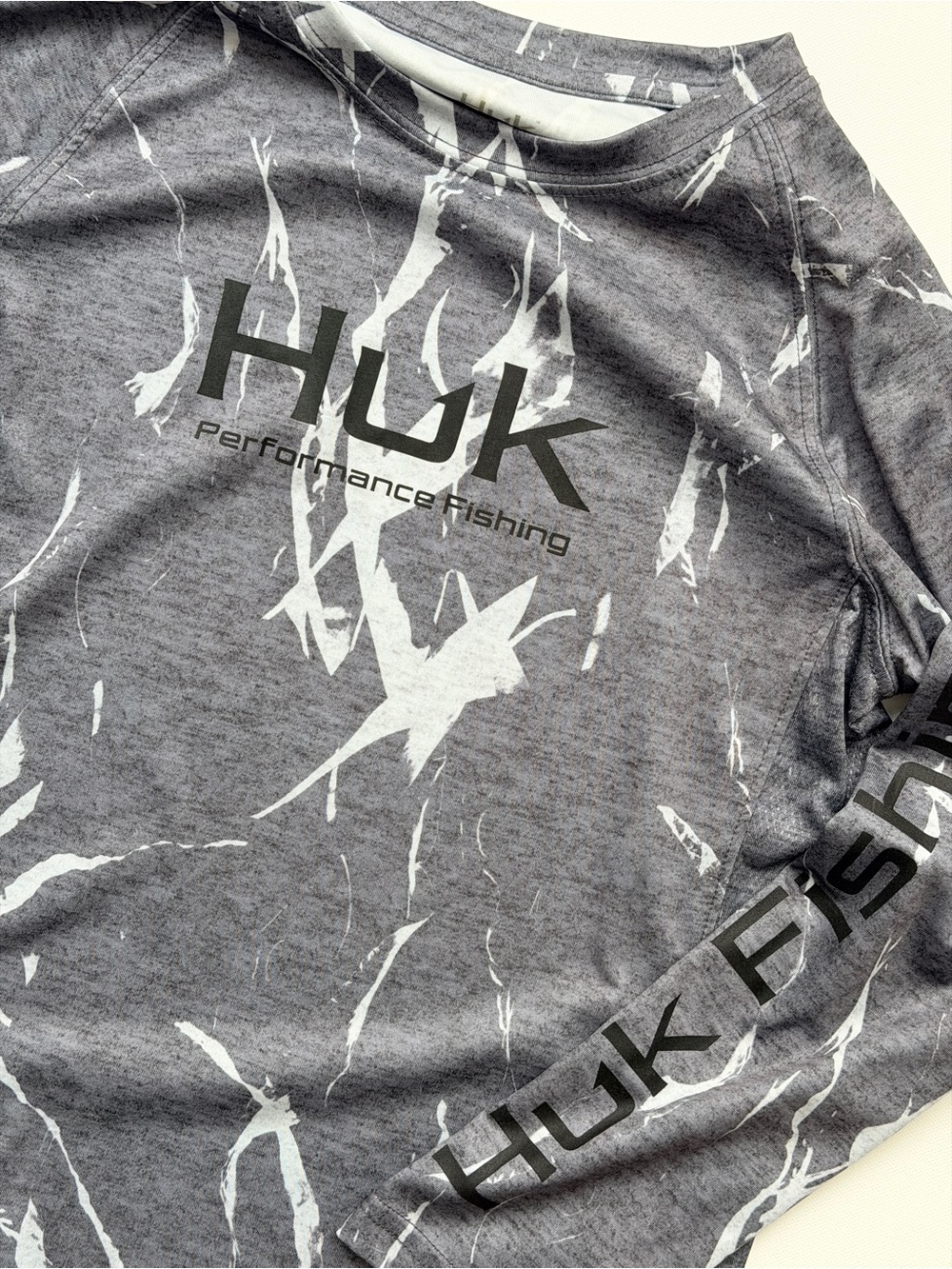 Huk Performance Fishing Kids Long Sleeve Shirt - Heather Charcoal and White - Picture 2 of 4